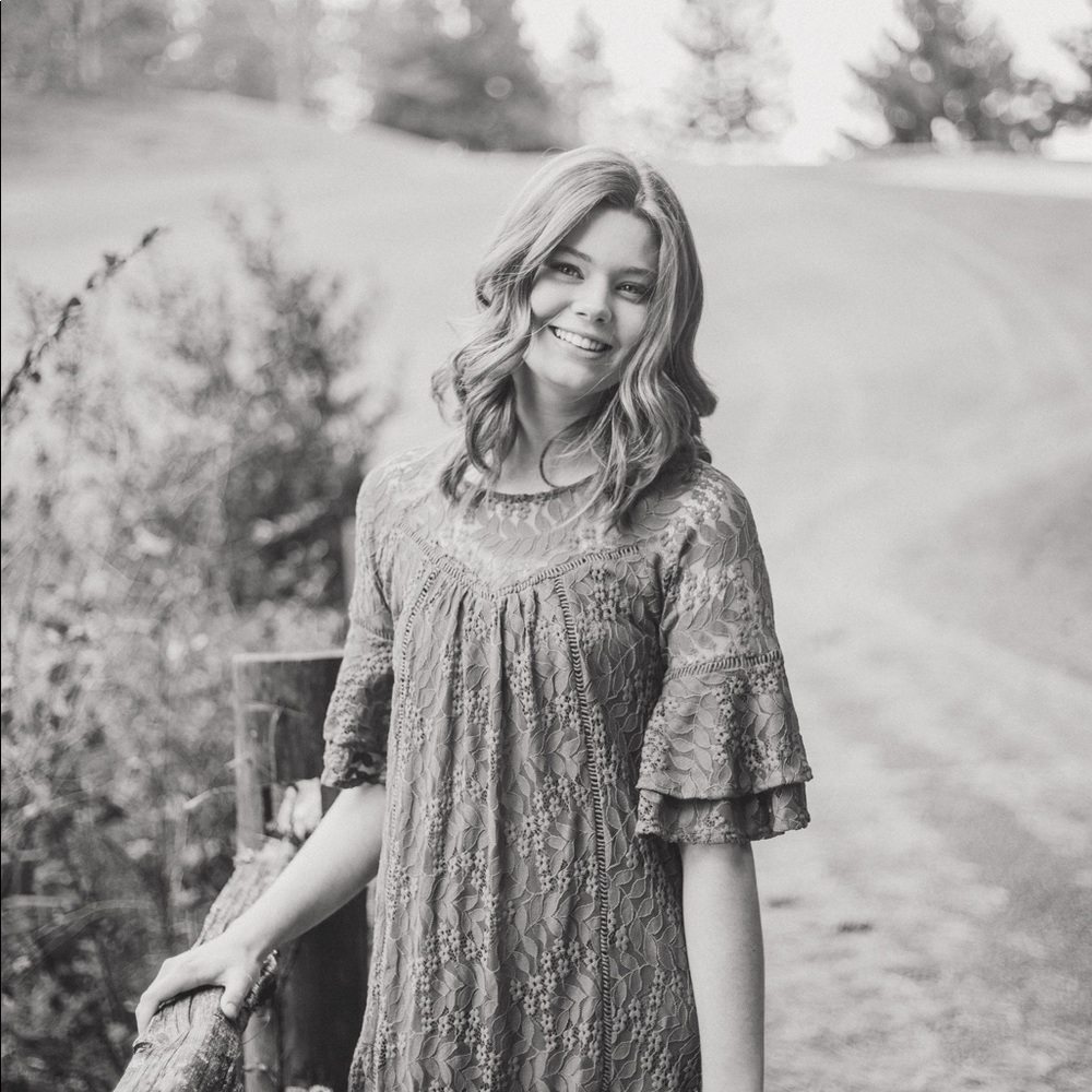 Meet your Posher, Olivia